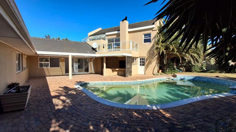 4 Bedroom Property for Sale in Flamingo Vlei Western Cape
